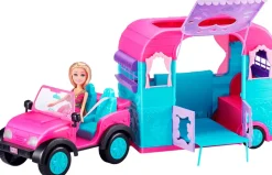 Dukke med jeep og campingvogn