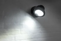 LED-lampe med sensor - sort