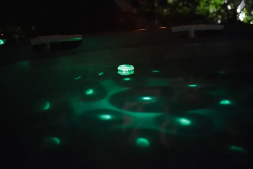LED-lampe til spa og pool Ø8 cm