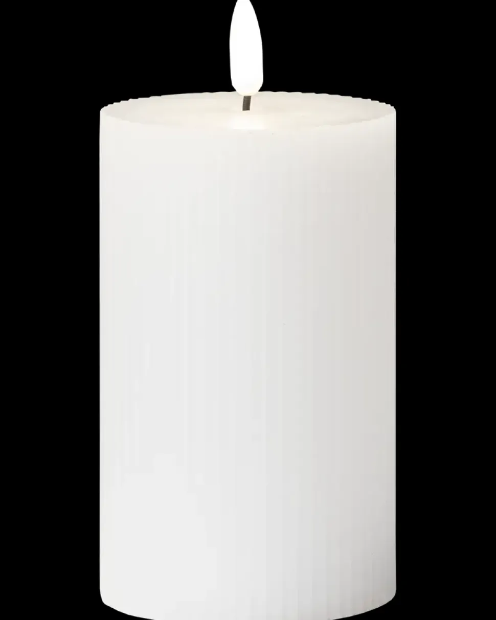 LED-vokslys rillet med timer - H. 12,5 cm