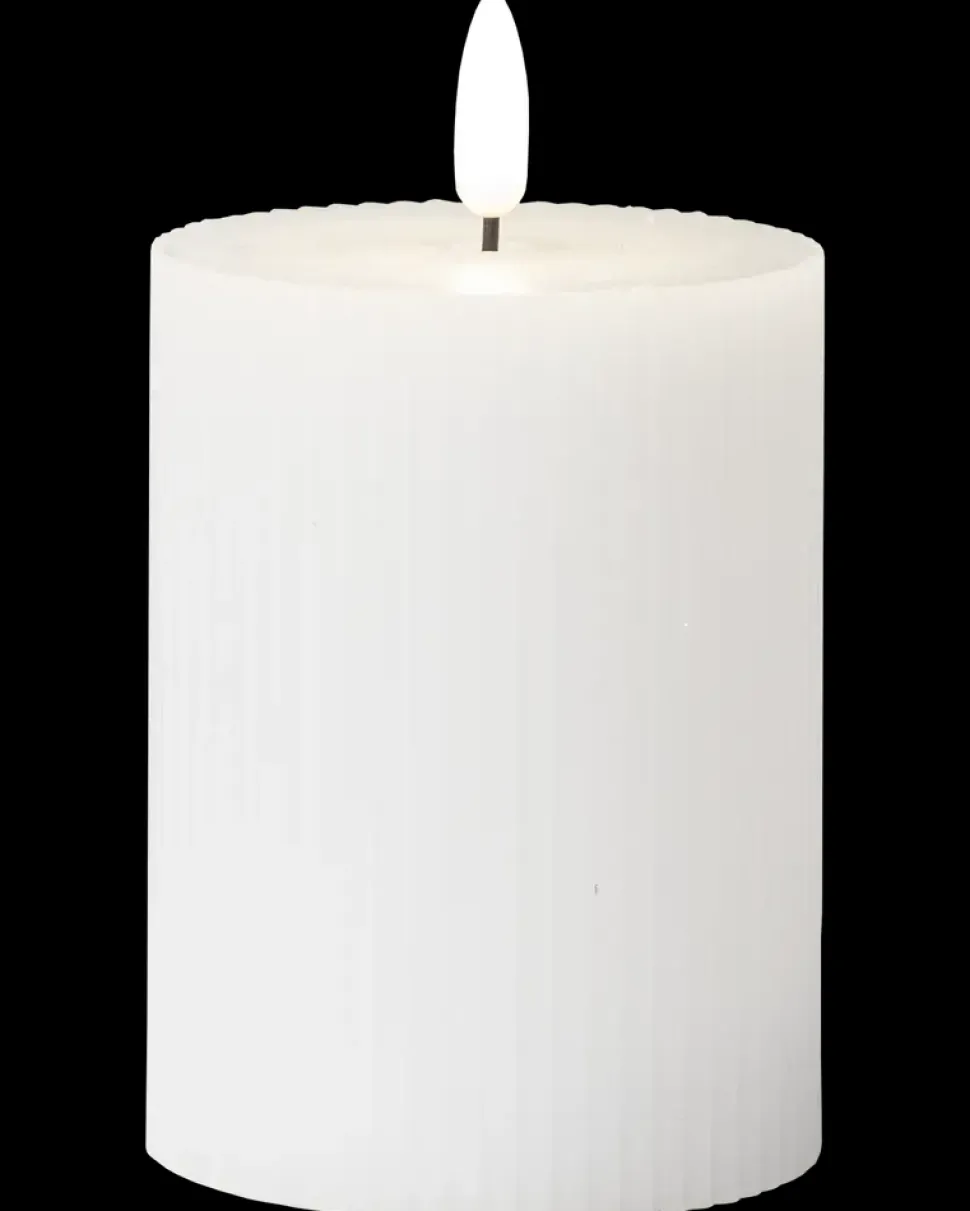 LED-vokslys rillet med timer - H. 10 cm