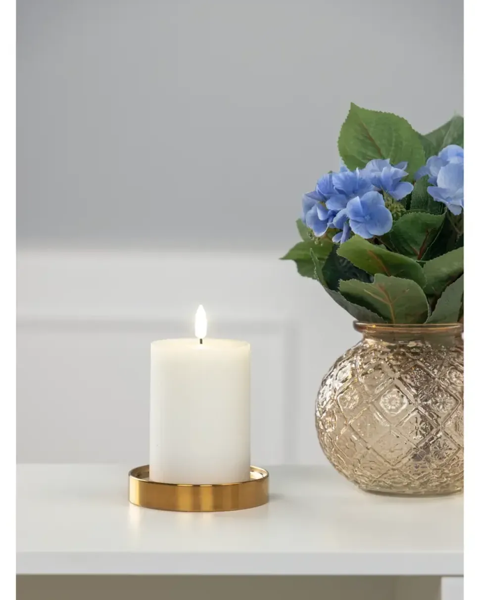 LED-vokslys rillet med timer - H. 10 cm